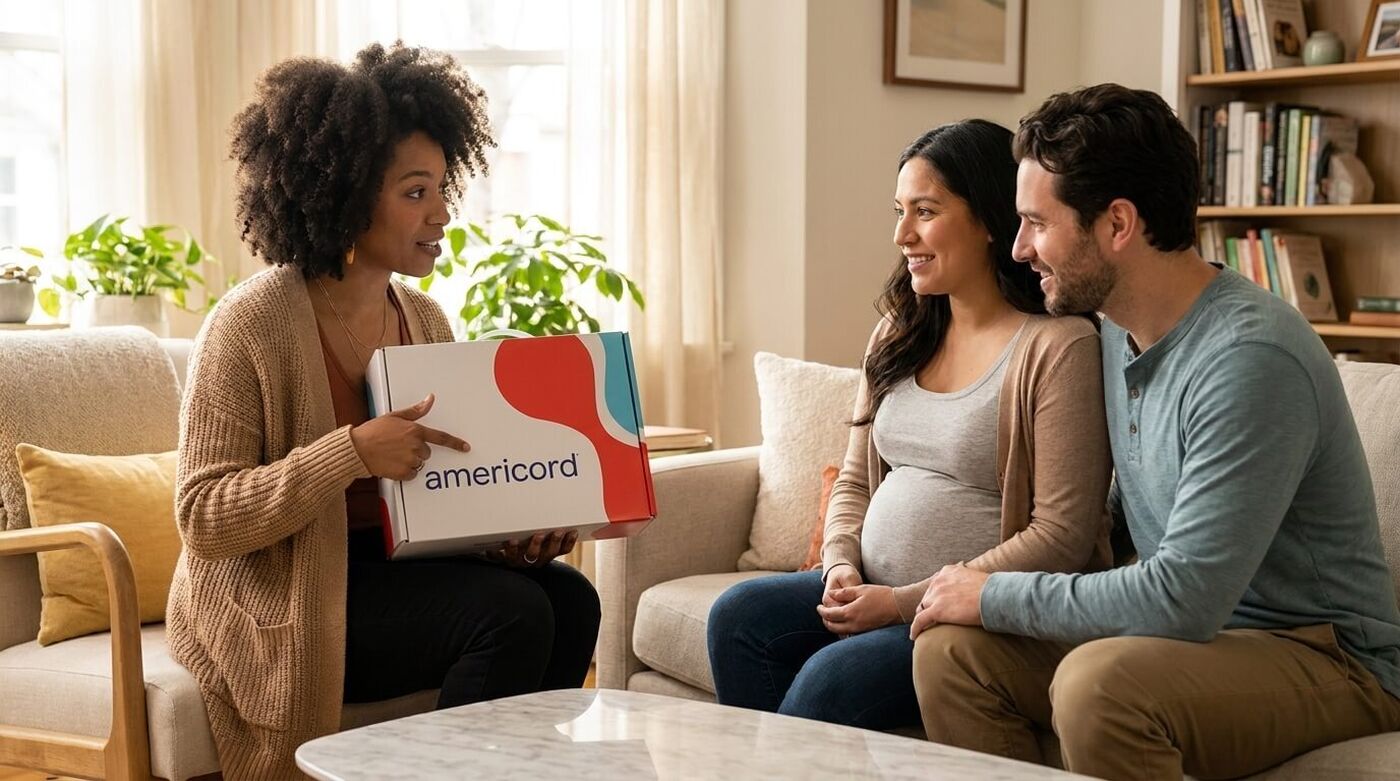 Doula talking to mother about cord blood banking